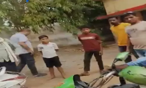 नवापारा के ग्राम सभा के दौरान हंगामा, पीएम आवास सूची विवाद पर मारपीट का आरोप