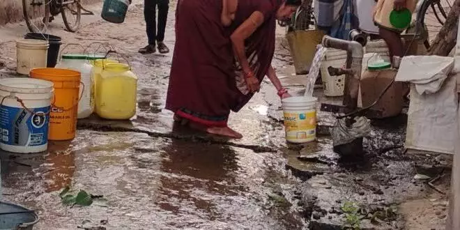 Pauri Garhwal: पेयजल, सड़क और स्वास्थ्य सुविधाओं को लेकर ग्रामीणों की शिकायत Pauri Garhwal: पेयजल, सड़क और स्वास्थ्य सुविधाओं को लेकर ग्रामीणों की शिकायत