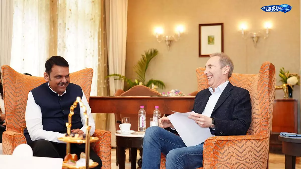 अमेज़न CEO एंडी जेसी और मुख्यमंत्री फडणवीस की मुंबई में अहम बैठक अमेज़न CEO एंडी जेसी और मुख्यमंत्री फडणवीस की मुंबई में अहम बैठक
