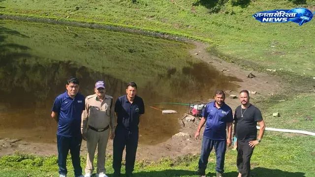 Uttarakhand : दयारा बुग्याल में लापता बबीता पांडे की तलाश तेज Uttarakhand : दयारा बुग्याल में लापता बबीता पांडे की तलाश तेज