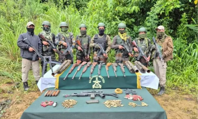 Manipur: सुरक्षा बलों ने कांगपोकपी में हथियार जब्त, नागा गुटों ने न्याय की मांग की Manipur: सुरक्षा बलों ने कांगपोकपी में हथियार जब्त, नागा गुटों ने न्याय की मांग की