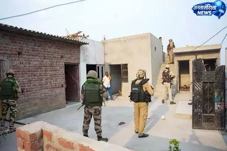 जम्मू-कश्मीर: अमरनाथ यात्रा-2026 से पहले पुलिस ने आरएस पुरा में तलाशी अभियान चलाया जम्मू-कश्मीर: अमरनाथ यात्रा-2026 से पहले पुलिस ने आरएस पुरा में तलाशी अभियान चलाया