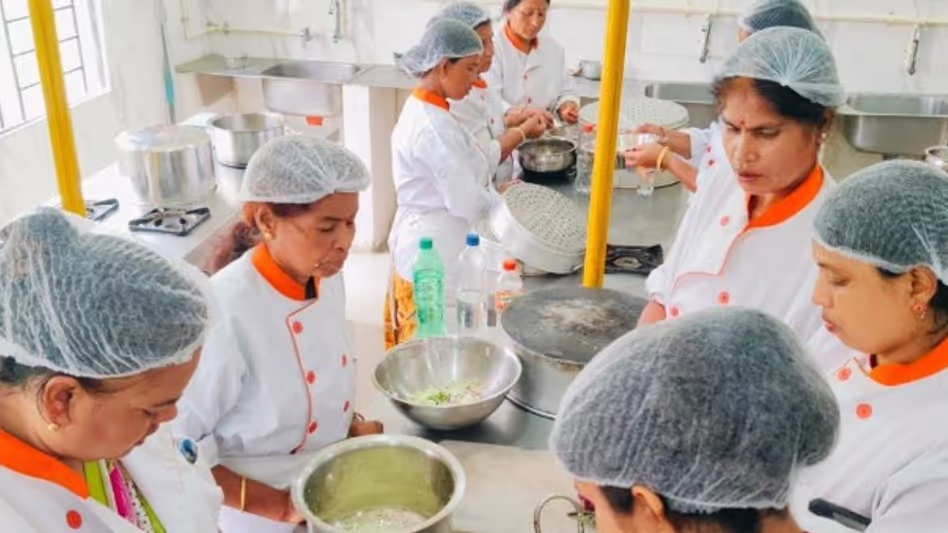 Assam में लखपति दीदियों के लिए खास पहल, 200 महिलाओं को दिया प्रशिक्षण Assam में लखपति दीदियों के लिए खास पहल, 200 महिलाओं को दिया प्रशिक्षण