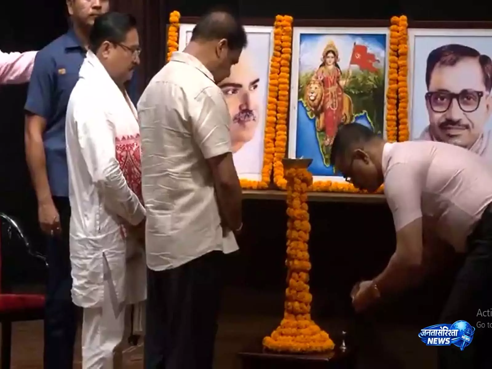 गुवाहाटी में आपातकाल की वर्षगांठ पर कार्यक्रम, CM हिमंत बिस्वा सरमा और दिलीप सैकिया हुए शामिल गुवाहाटी में आपातकाल की वर्षगांठ पर कार्यक्रम, CM हिमंत बिस्वा सरमा और दिलीप सैकिया हुए शामिल