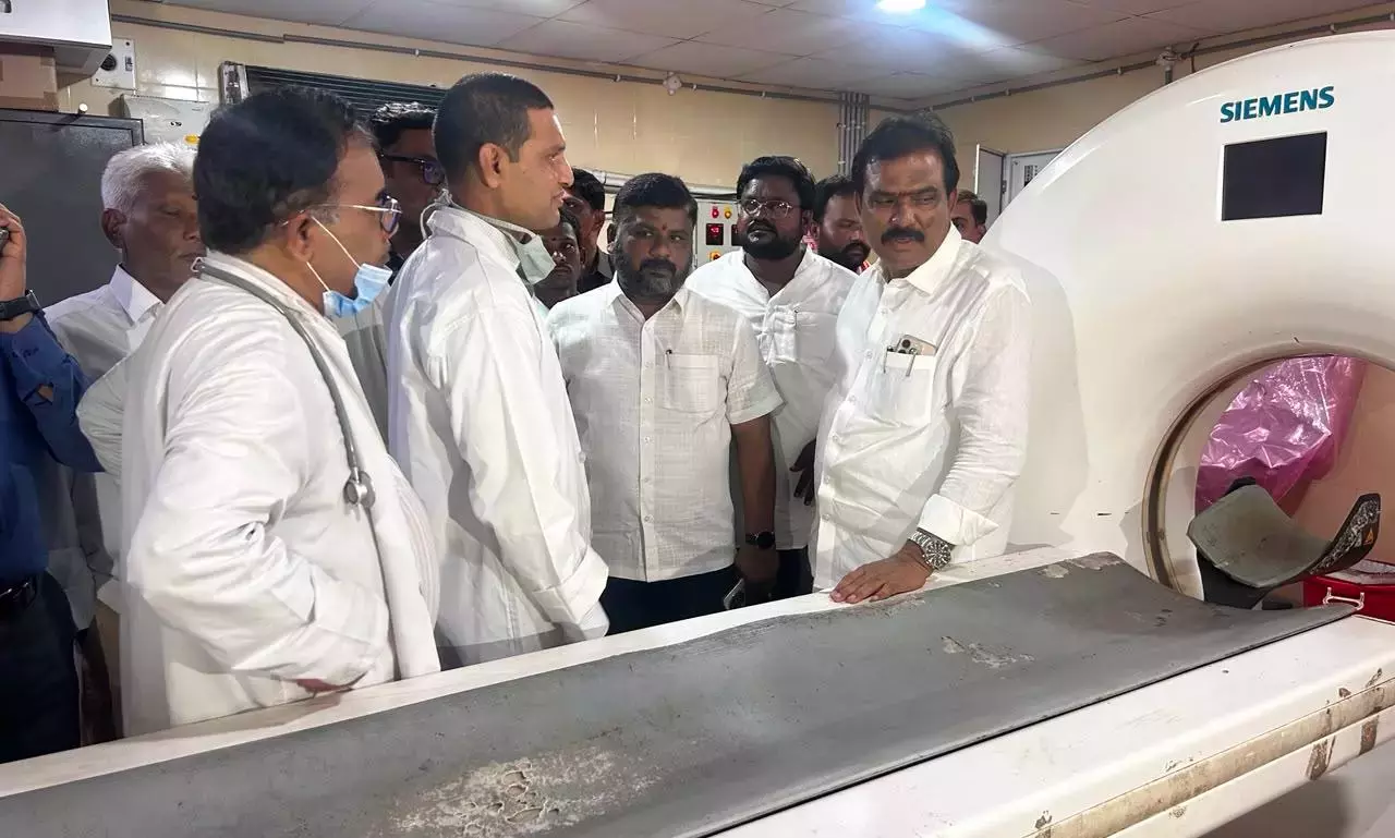 Telangana: विधायक ने RIMS में CT स्कैनर के खराब होने का मुद्दा उठाया