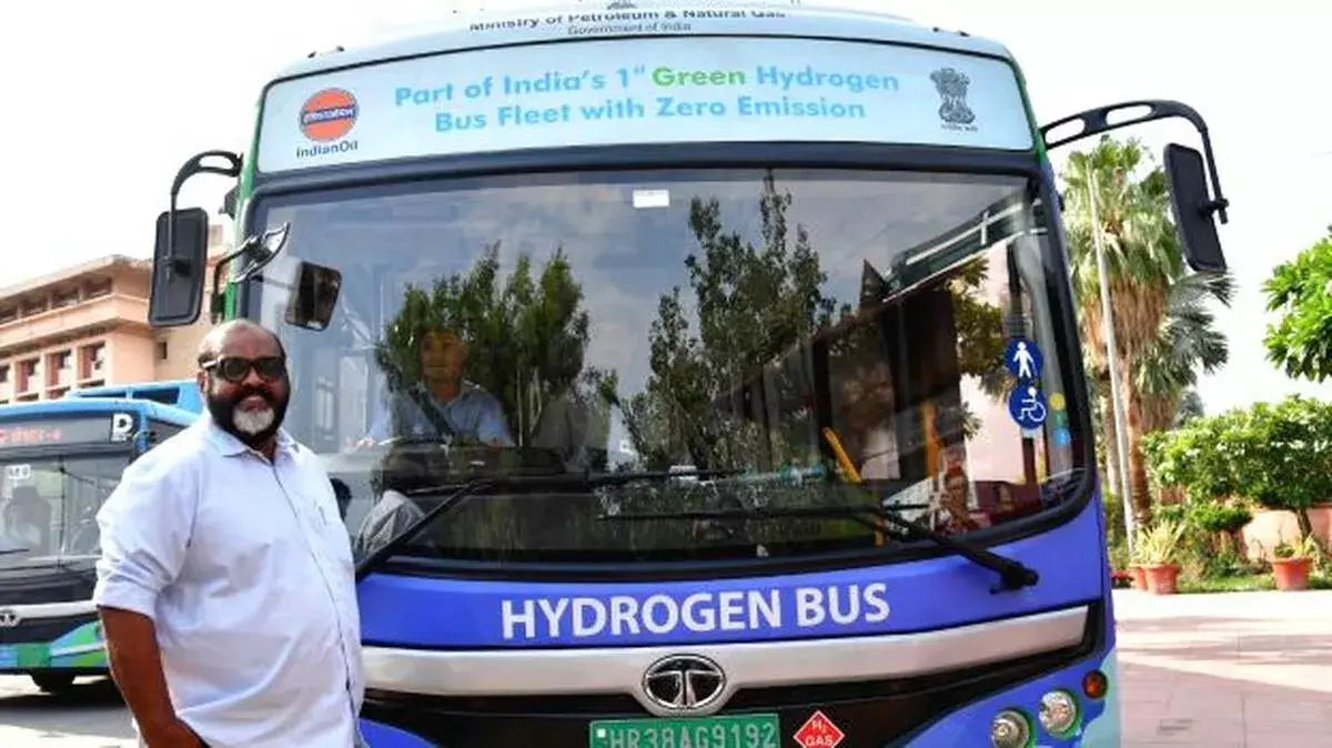 Kerala में इको-फ्रेंडली सफर: KSRTC की नई हाइड्रोजन बस योजना