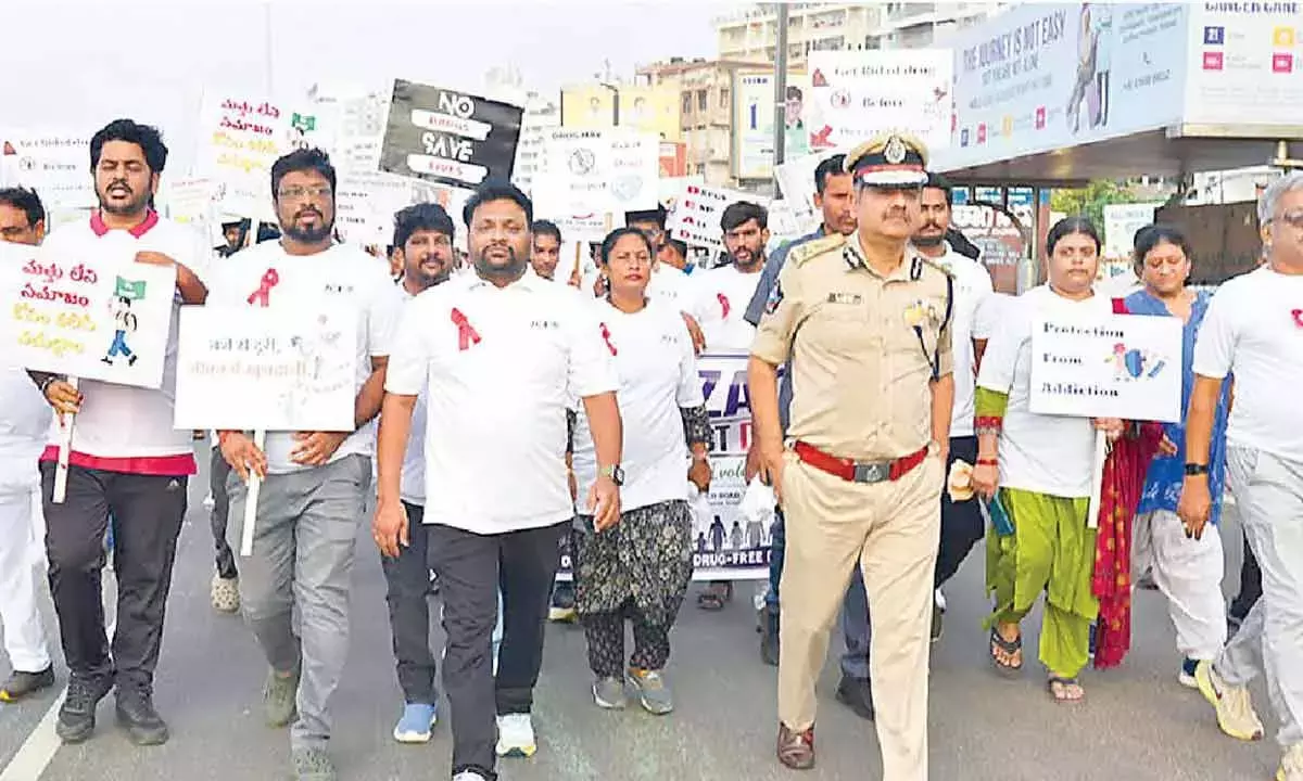 CP ने नशीली दवाओं के दुरुपयोग और अवैध परिवहन के खिलाफ एकजुट होकर लड़ने का आह्वान किया