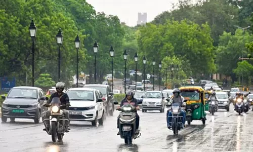 एनसीआर में मानसून की रफ्तार धीमी, जुलाई के पहले सप्ताह में दिल्ली पहुंचने की संभावना; हल्की बारिश से मिलेगी गर्मी से राहत एनसीआर में मानसून की रफ्तार धीमी, जुलाई के पहले सप्ताह में दिल्ली पहुंचने की संभावना; हल्की बारिश से मिलेगी गर्मी से राहत