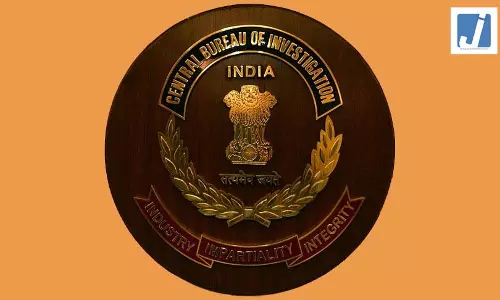 CBI ने पीएनबी के ब्रांच मैनेजर को रिश्वत लेते रंगे हाथों किया गिरफ्तार