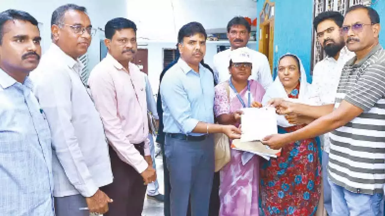 Telangana: कलेक्टर ने मतदाता सूची पुनरीक्षण अभियान में सहयोग का आग्रह किया