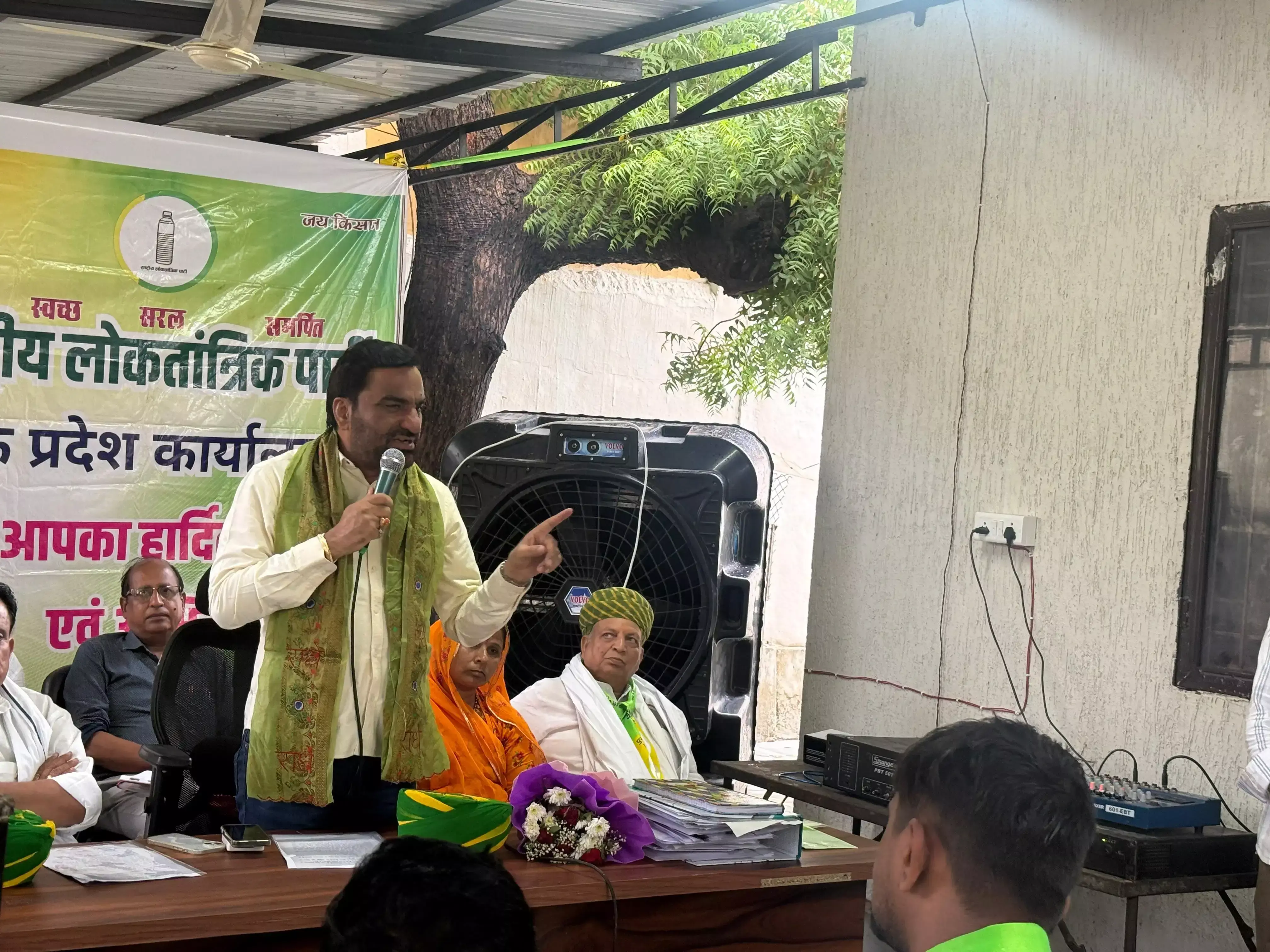 Jaipur: पंचायती राज और निकाय चुनाव को लेकर Hanuman Beniwal का बड़ा बयान