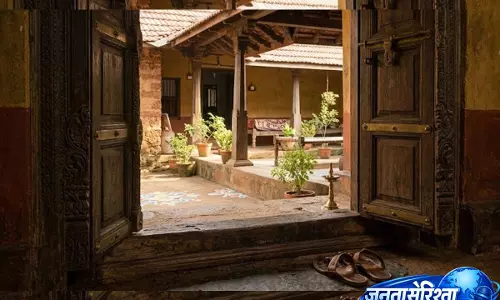 गांव के पुराने घरों में ऊंची चौखट क्यों होती थी? जानिए वजह