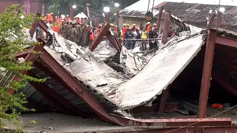 Kolkata: पोस्ता और गार्डनरीच हादसों को लेकर राजनीतिक बयानबाजी तेज