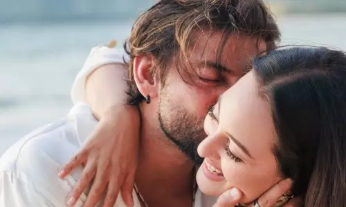 जहीर इकबाल ने सोनाक्षी को किया किस, फुकेत वेकेशन की तस्वीरें इंटरनेट पर छाई