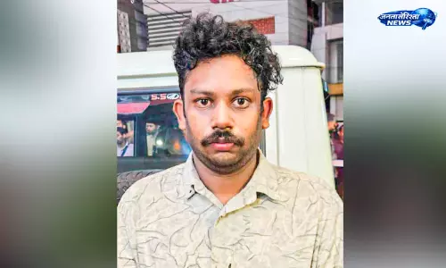 Kerala : पुलिस पीछा से बचते युवक से 16 किलो गांजा बरामद, गिरफ्तार