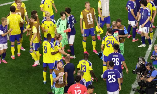 FIFA WC: कड़े मुकाबले के बाद ड्रॉ से जापान और स्वीडन नॉकआउट में पहुंचे