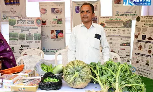 किसान ने जैविक सब्जी के उत्पादन और एप्पल की खेती से बनाई नई पहचान किसान ने जैविक सब्जी के उत्पादन और एप्पल की खेती से बनाई नई पहचान