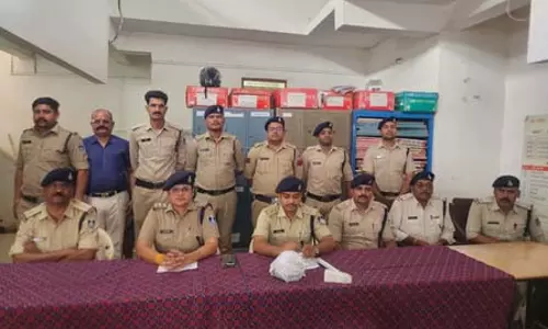 मध्य प्रदेश: नर्मदापुरम में व्यक्ति की हत्या के आरोप में जीजा गिरफ्तार मध्य प्रदेश: नर्मदापुरम में व्यक्ति की हत्या के आरोप में जीजा गिरफ्तार