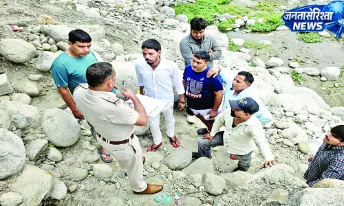 ब्यास में सैलानी, 12 के कटे चालान