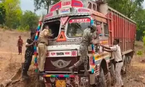 हिट एंड रन: तेज रफ्तार ट्रक ने 10 वर्षीय बच्चे को कुचला, पुलिस पीछा कर चालक को पकड़ा