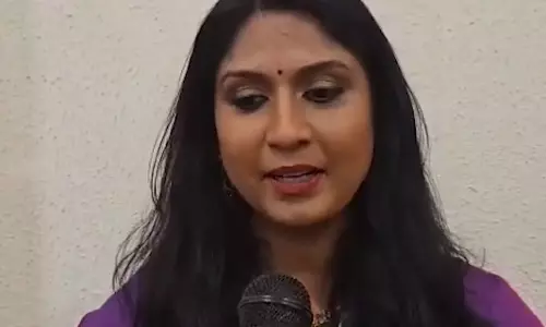राज्य फिल्म पुरस्कार समारोह में भावुक हुईं नैना दास तिवारी, बोलीं- ‘यह हमारे लिए बेहद खास पल’