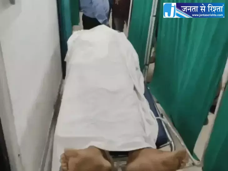 मोहर्रम जुलूस के दौरान बड़ा हादसा, हाईटेंशन लाइन से टकराया ताजिया, तीन की मौत मोहर्रम जुलूस के दौरान बड़ा हादसा, हाईटेंशन लाइन से टकराया ताजिया, तीन की मौत