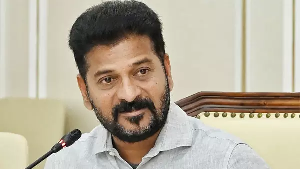 Telangana CM रेड्डी और राज्यपाल ने लोगों से ड्रग्स से दूर रहने की अपील की Telangana CM रेड्डी और राज्यपाल ने लोगों से ड्रग्स से दूर रहने की अपील की