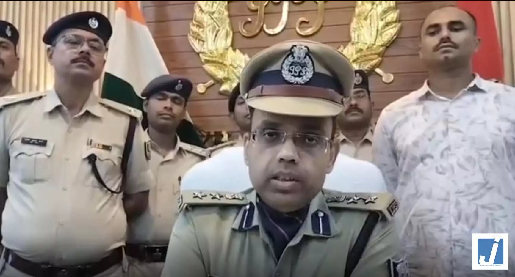 मर्डर: नाबालिग सहेली और प्रेमी अरेस्ट, था ये राज खुलने का डर, मचा हड़कंप मर्डर: नाबालिग सहेली और प्रेमी अरेस्ट, था ये राज खुलने का डर, मचा हड़कंप
