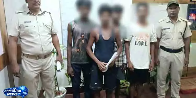 Chhatrapur पुलिस ने 100 मवेशियों की तस्करी नाकाम की; चार पकड़े गए Chhatrapur पुलिस ने 100 मवेशियों की तस्करी नाकाम की; चार पकड़े गए