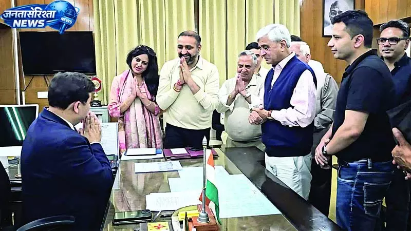 शहर के 500 परिवार डीसी के द्वार शहर के 500 परिवार डीसी के द्वार