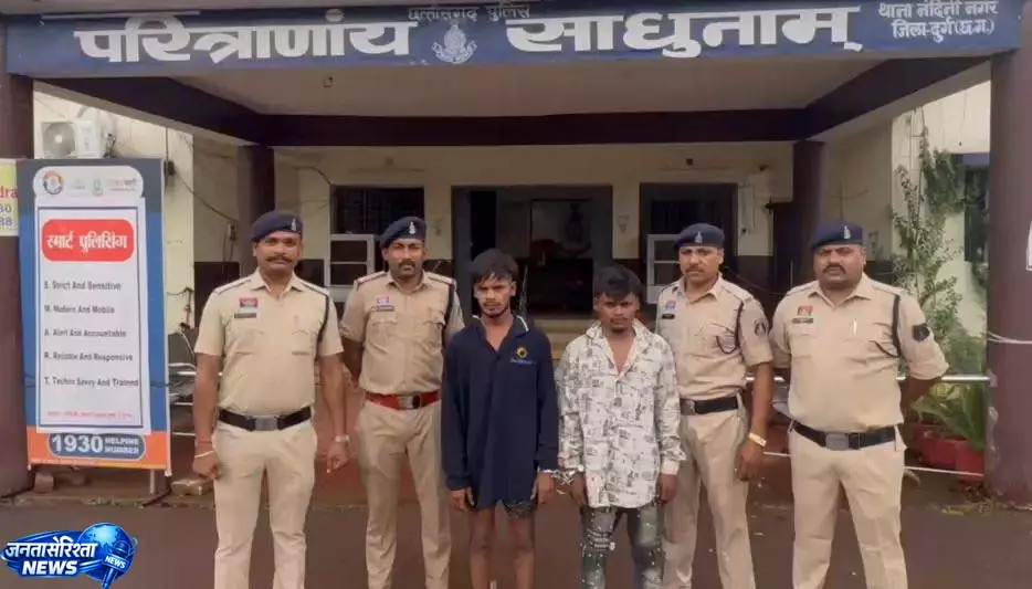 शराब पार्टी के दौरान विवाद, सब्बल से हमला कर युवक की हत्या, 2 आरोपी गिरफ्तार शराब पार्टी के दौरान विवाद, सब्बल से हमला कर युवक की हत्या, 2 आरोपी गिरफ्तार