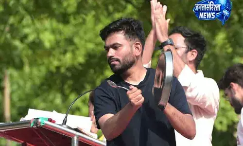 Delhi कॉकरोच जनता पार्टी का देशव्यापी प्रदर्शन तेज