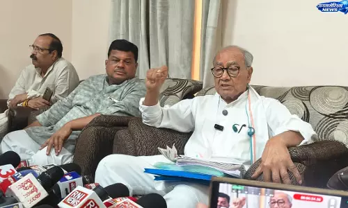 दिग्विजय सिंह का RSS-VHP पर हमला, राम मंदिर चंदा और पारदर्शिता पर उठाए सवाल