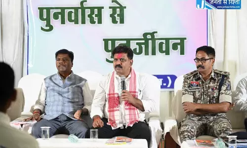 पुनर्वासित युवाओं से मिले उप मुख्यमंत्री विजय शर्मा और वन मंत्री केदार कश्यप