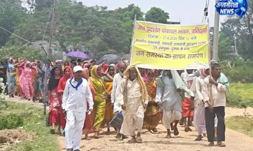 मुख्यमंत्री के नाम सौंपा ज्ञापन: समस्याओं का जल्द समाधान करने की मांग