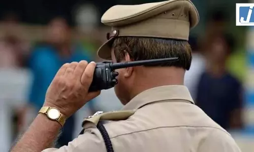 महिला से गैंगरेप, सुनसान गली में ले गए