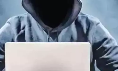 वकील का मोबाइल ऑटोमैटिक होने लगा अपडेट, खाते से डेढ़ लाख पार