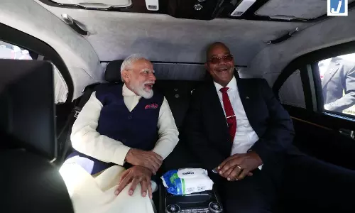 सेशेल्स में कार डिप्लोमेसी , पीएम मोदी की राष्ट्रपति हर्मिनी संग दिखी अच्छी केमिस्ट्री