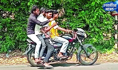 घनारी की सडक़ों पर मौत से पंगा