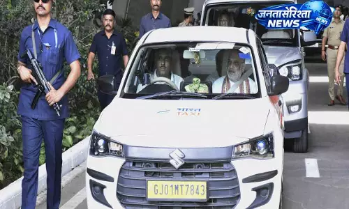 HM अमित शाह ने की टैक्सी की सवारी; ड्राइवर ने नेताओं के साथ बातचीत को किया याद