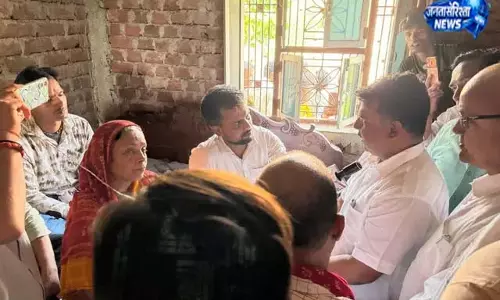 भरत तिवारी के परिजनों से मिली सारण RJD की टीम