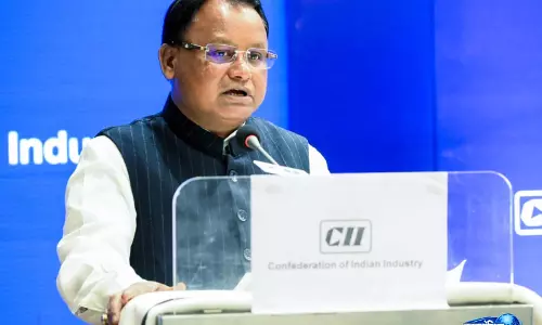 ओडिशा में पाठ्यपुस्तक त्रुटियों पर पूर्व SCERT निदेशक सहित 4 निलंबित