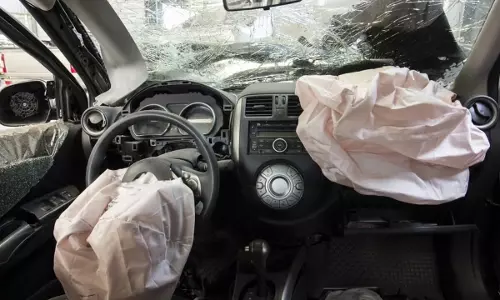 बड़ी Auto recall: , ड्राइवर एयरबैग में दिक्कत