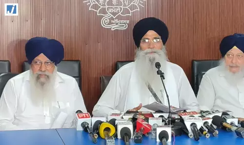 पांचों तख्तों के जत्थेदार एक मंच पर, एसजीपीसी प्रमुख धामी बोले- यह बेहद दुर्लभ अवसर