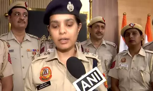 Delhi पुलिस ने ड्रग रैकेट का भंडाफोड़ किया, 22 लाख रुपये नकद बरामद किए