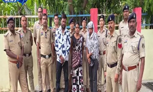 रेलवे स्टेशन के पास 12.405 किलो गांजा के साथ तीन तस्कर गिरफ्तार