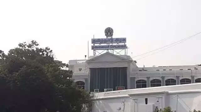 Tamil Nadu ; सरकारी कर्मचारियों और पेंशनर्स के लिए स्वास्थ्य बीमा कवर बढ़ा Tamil Nadu ; सरकारी कर्मचारियों और पेंशनर्स के लिए स्वास्थ्य बीमा कवर बढ़ा