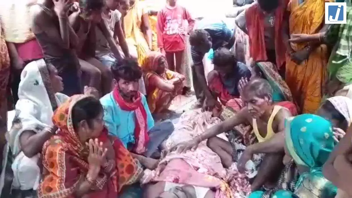 हे भगवान! दूल्हे की पेट दर्द के बाद मिनटों में थमी सांसें हे भगवान! दूल्हे की पेट दर्द के बाद मिनटों में थमी सांसें