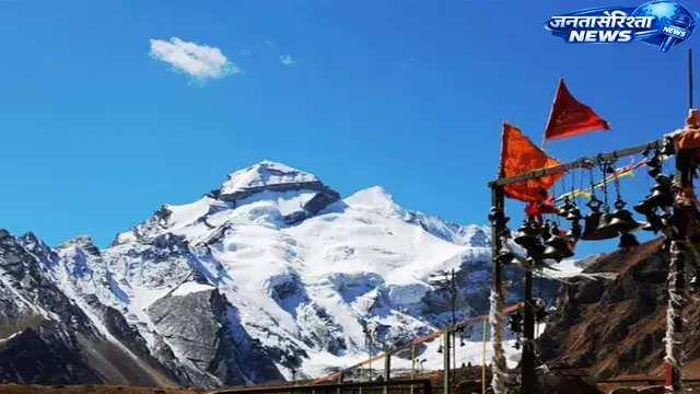 Adi Kailash और ओम पर्वत यात्रा में रिकॉर्ड भीड़, श्रद्धालुओं की संख्या 50 हजार पार Adi Kailash और ओम पर्वत यात्रा में रिकॉर्ड भीड़, श्रद्धालुओं की संख्या 50 हजार पार