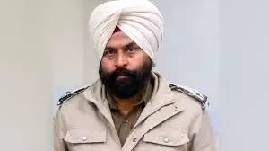 Tarn Taran: तरनतारन में सर्विस रिवॉल्वर से चली गोली, एएसआई की मौत Tarn Taran: तरनतारन में सर्विस रिवॉल्वर से चली गोली, एएसआई की मौत